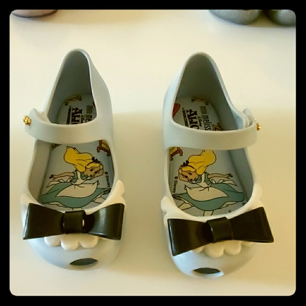 Size 6 MM Alice Bows